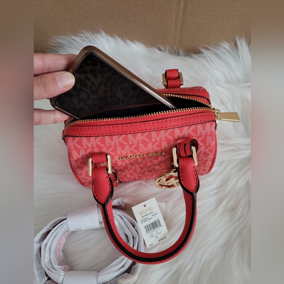 🎉 BNWT Michael Kors Bedford cross body💐 - Picture 2 of 9
